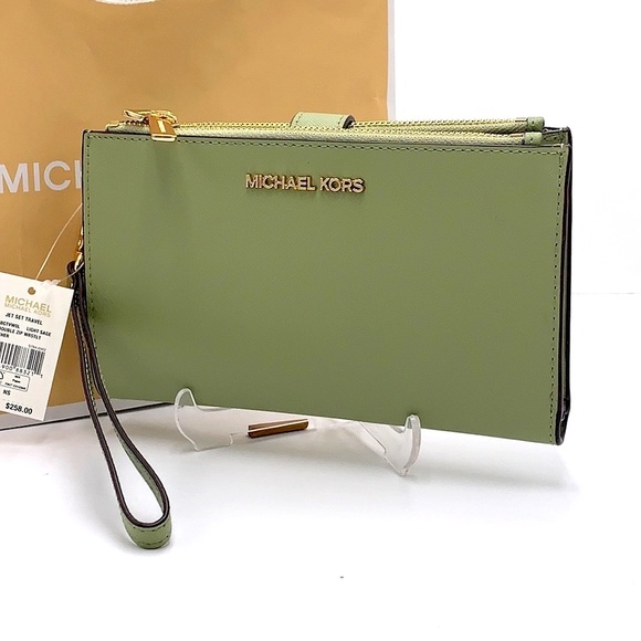 MICHAEL KORS LARGE DOUBLE ZIP WRISTLET WALLET LIGHT SAGE COLOR - Picture 1 of 12